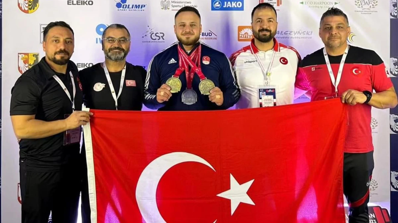 Selçuk Üniversitesi öğrencisi Milli Halterci Burun, Avrupa şampiyonu